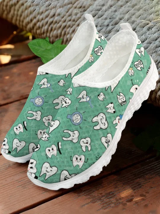 Białe sneakersy z siateczki z  – Women'S Fashion Tennis Shoes recenzja i cena