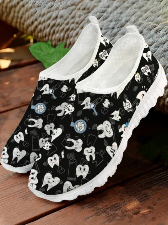 Białe sneakersy z siateczki z  – Women'S Fashion Tennis Shoes recenzja i cena